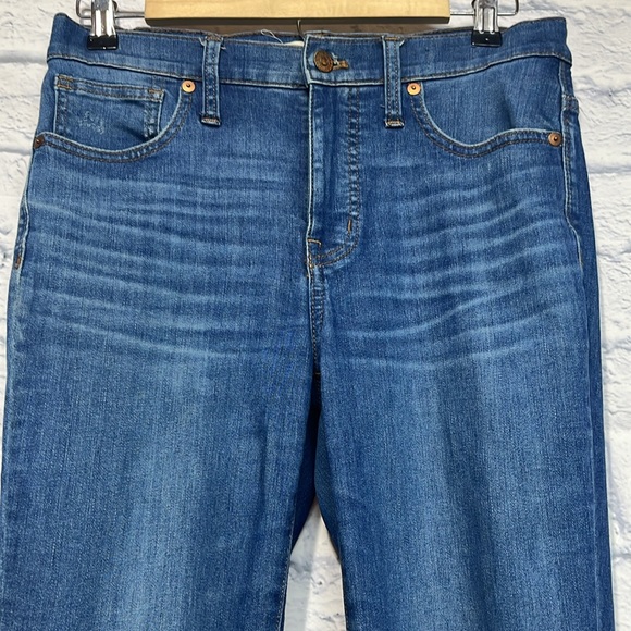 Madewell 9” High-Rise Skinny Crop Distressed Jeans - Picture 2 of 8